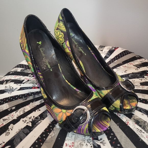 Sarah Jayne heels fits size 7.5 ladies - Picture 4 of 4